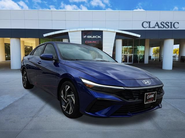Used 2025 Hyundai Elantra Limited FWD image 1