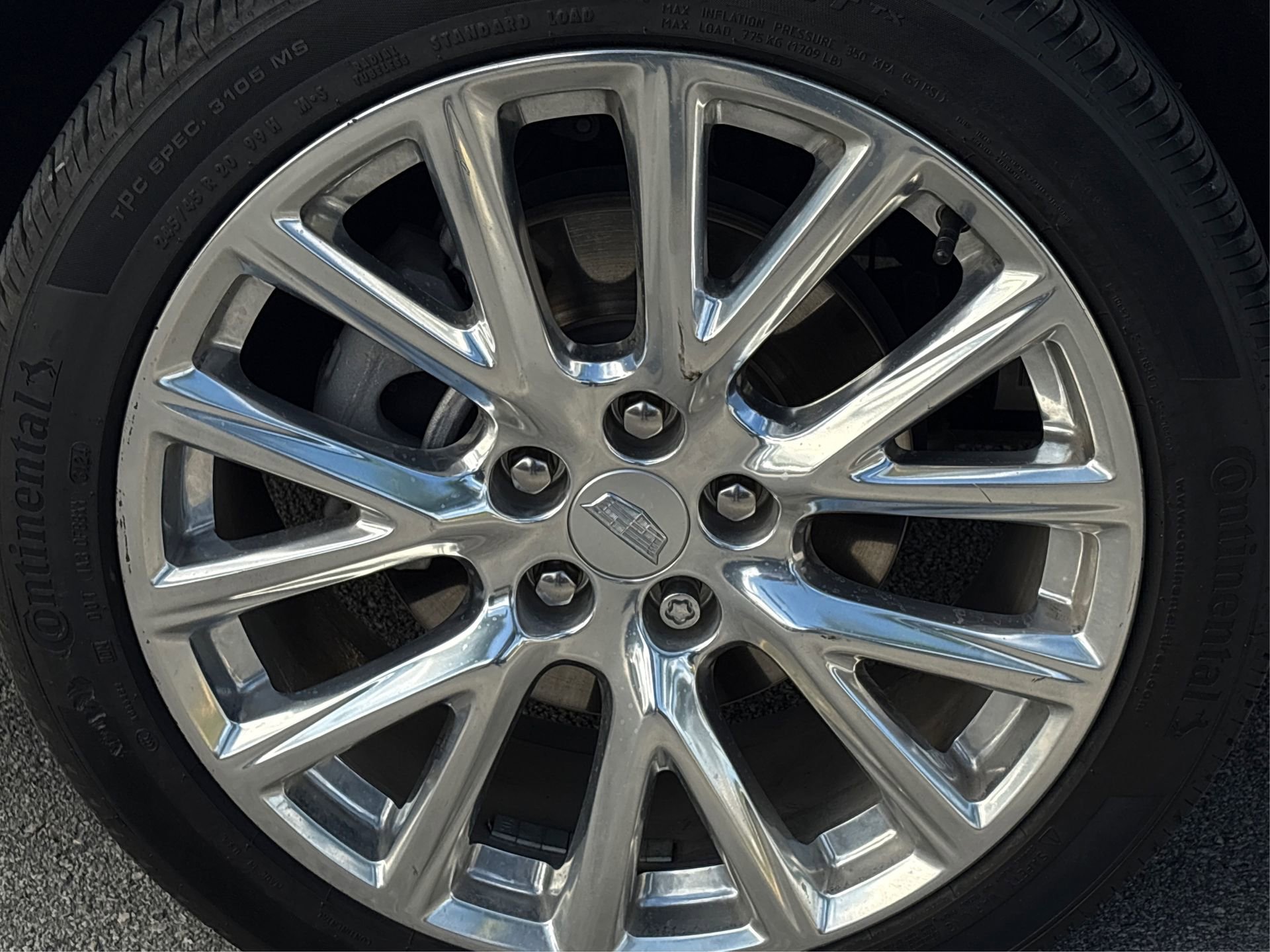 Certified 2021 Cadillac XT4 Premium Luxury w/ LPO, Radiant Package image 14