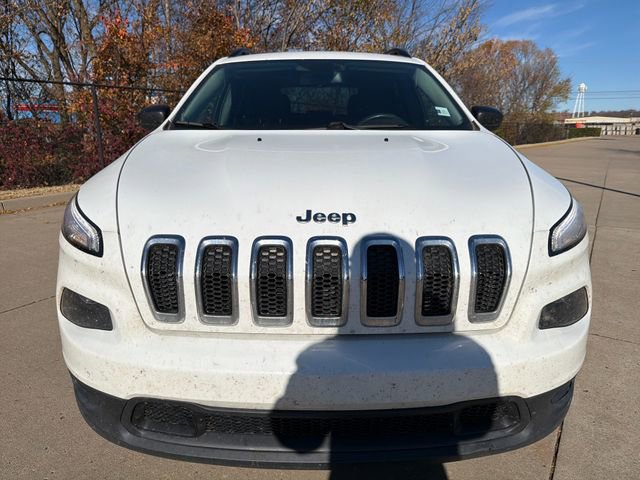 Used 2016 Jeep Cherokee Sport image 8