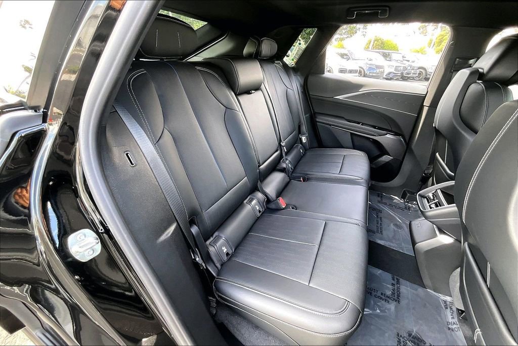 New 2026 Cadillac Lyriq Sport image 31