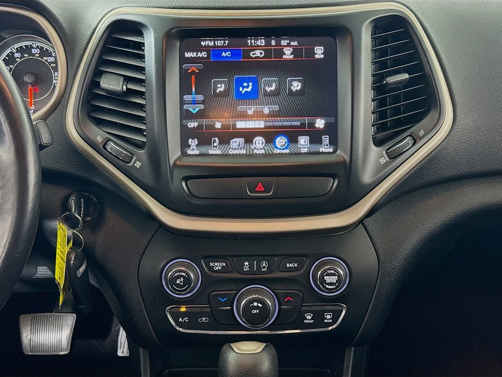 Used 2016 Jeep Cherokee Latitude w/ Cold Weather Group image 15