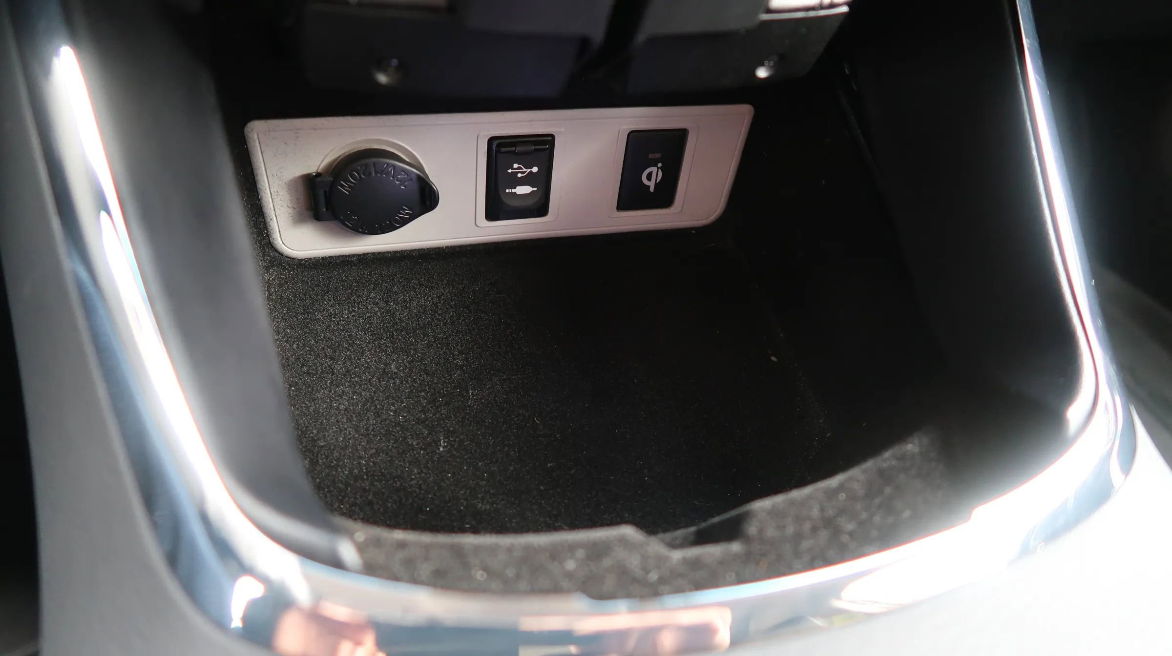 Used 2018 Toyota Avalon Limited w/ All Weather Liner Package FWD image 34