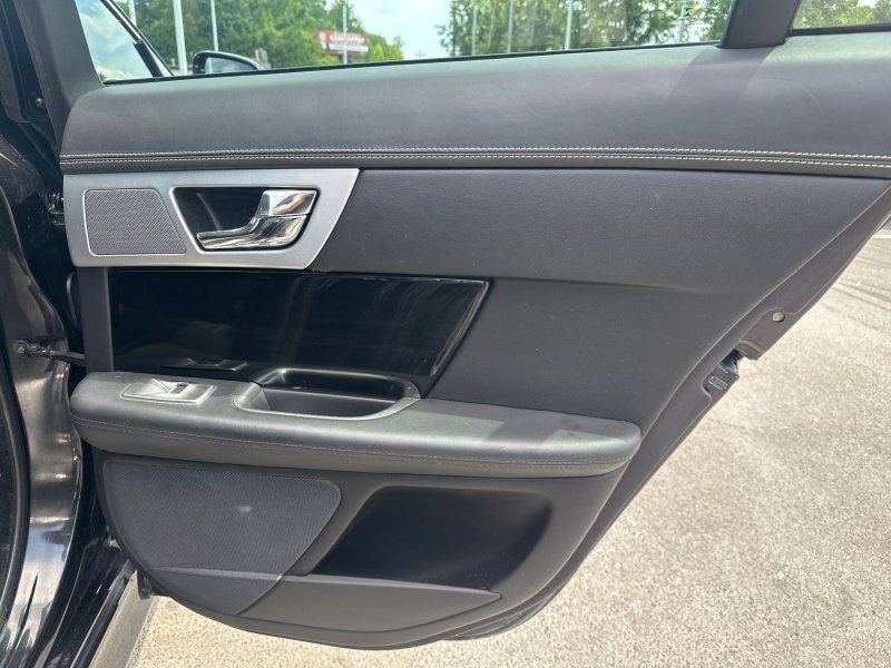 Used 2013 Jaguar XF 3.0 AWD/4WD image 13