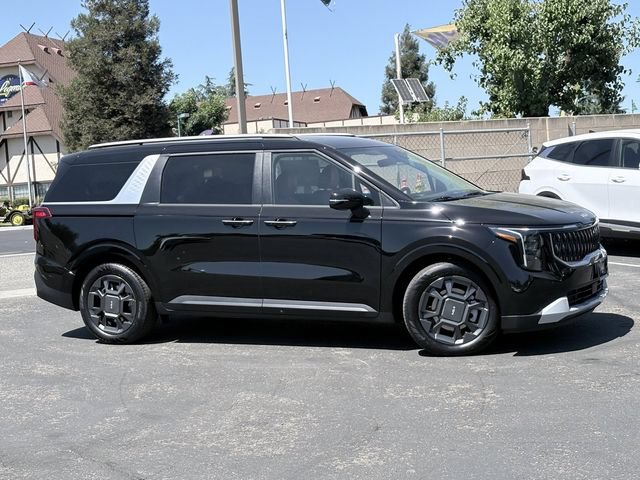 New 2026 Kia Carnival EX FWD image 3