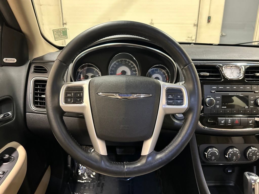 Used 2014 Chrysler 200 Limited FWD image 17