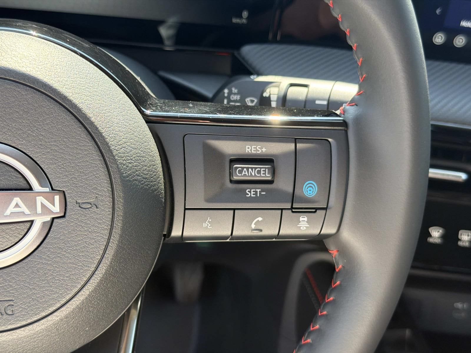 Used 2026 Nissan Kicks SR FWD image 26