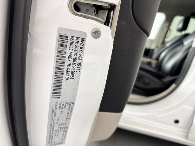 Used 2023 Chrysler Pacifica Touring-L FWD image 37