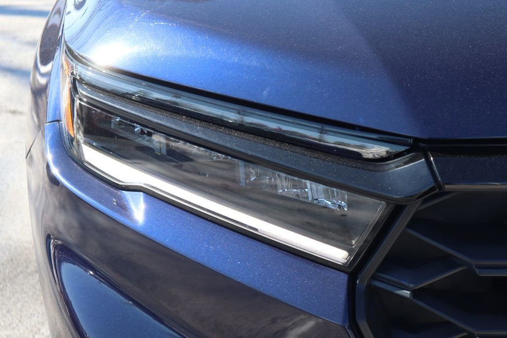 Used 2023 Honda Pilot Sport image 11