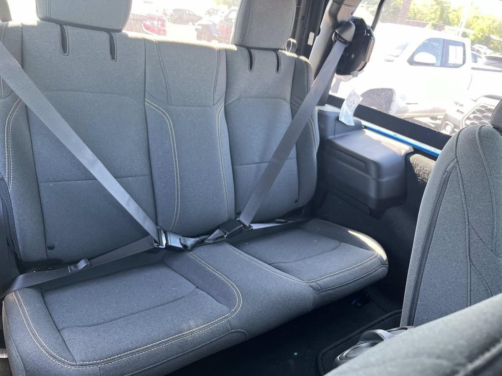 Used 2024 Jeep Wrangler Sport AWD/4WD image 15