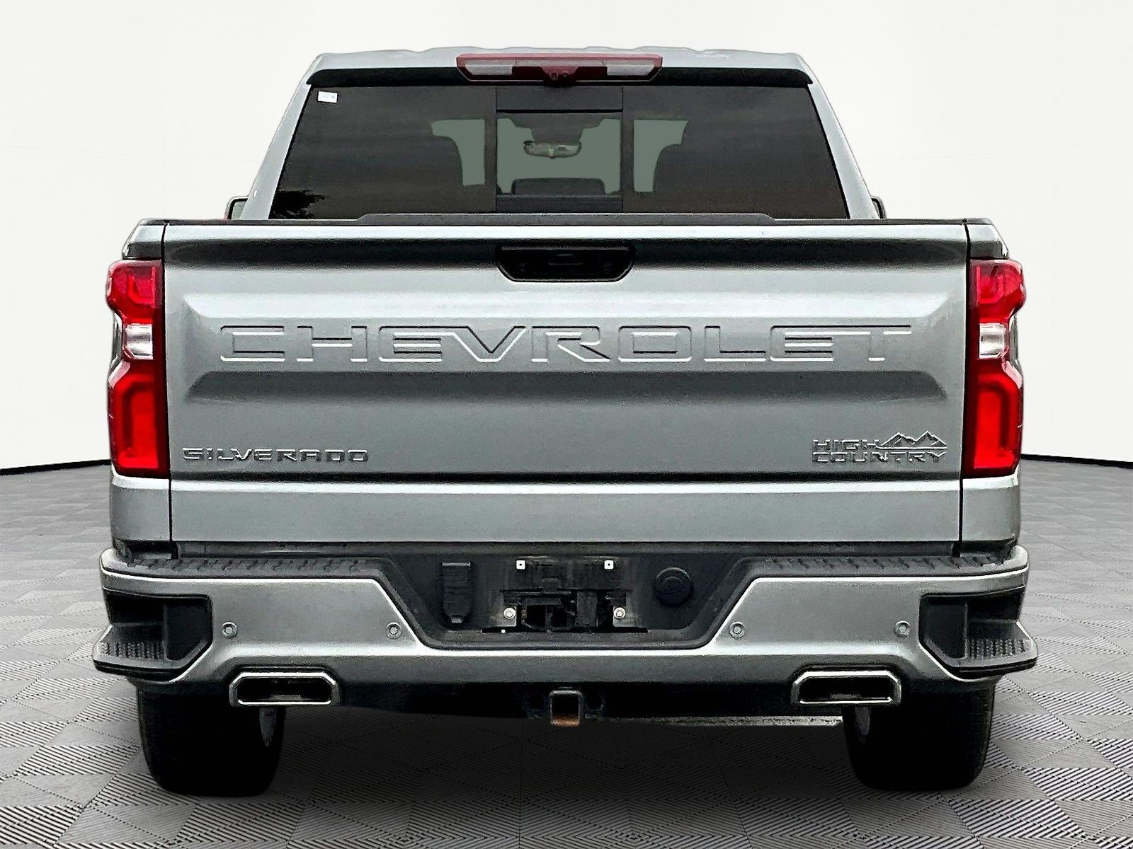 Used 2024 Chevrolet Silverado 1500 High Country w/ High Country Premium Package AWD/4WD image 5