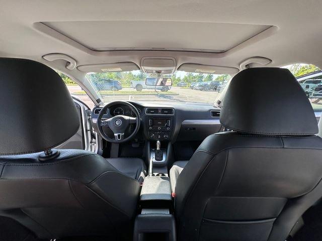 Used 2014 Volkswagen Jetta TDI FWD image 25