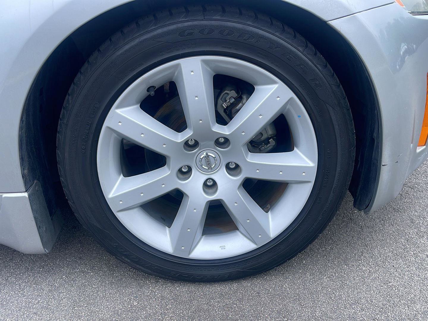 Used 2004 Nissan 350Z Touring RWD image 9