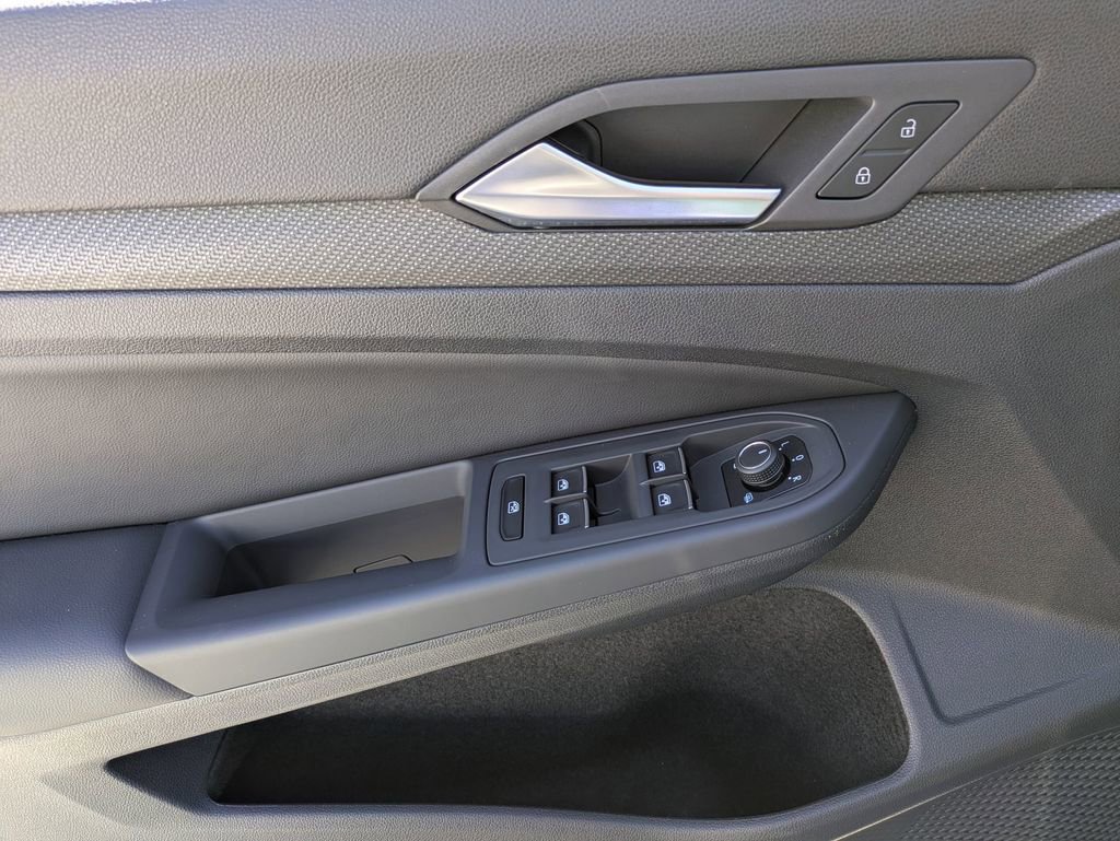 Used 2024 Volkswagen Golf R AWD/4WD image 10