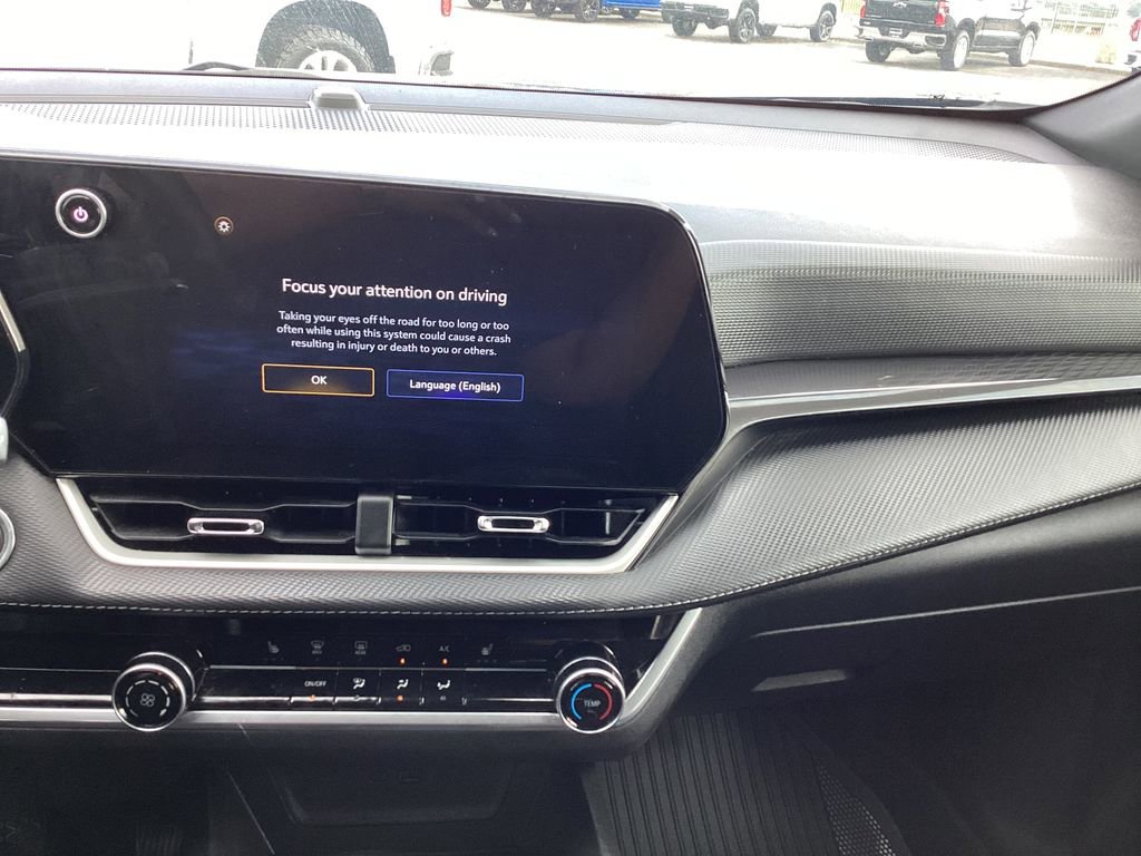 Used 2026 Chevrolet Equinox LT FWD image 18