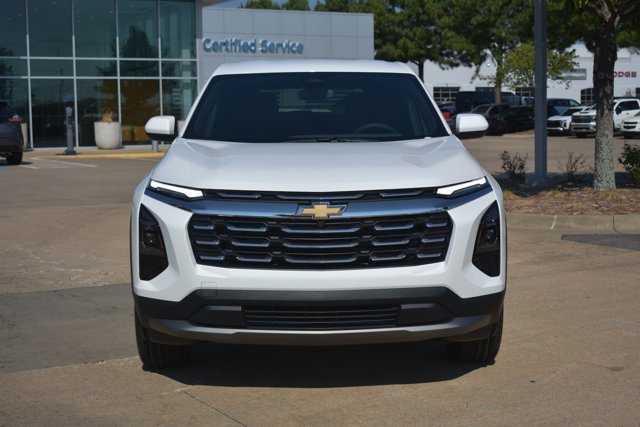New 2027 Chevrolet Equinox LT FWD image 2