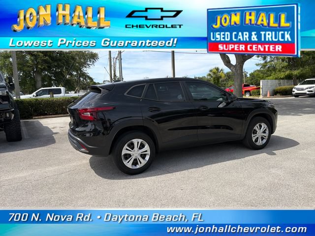 Used 2024 Chevrolet Trax LS w/ Driver Confidence Package FWD image 11