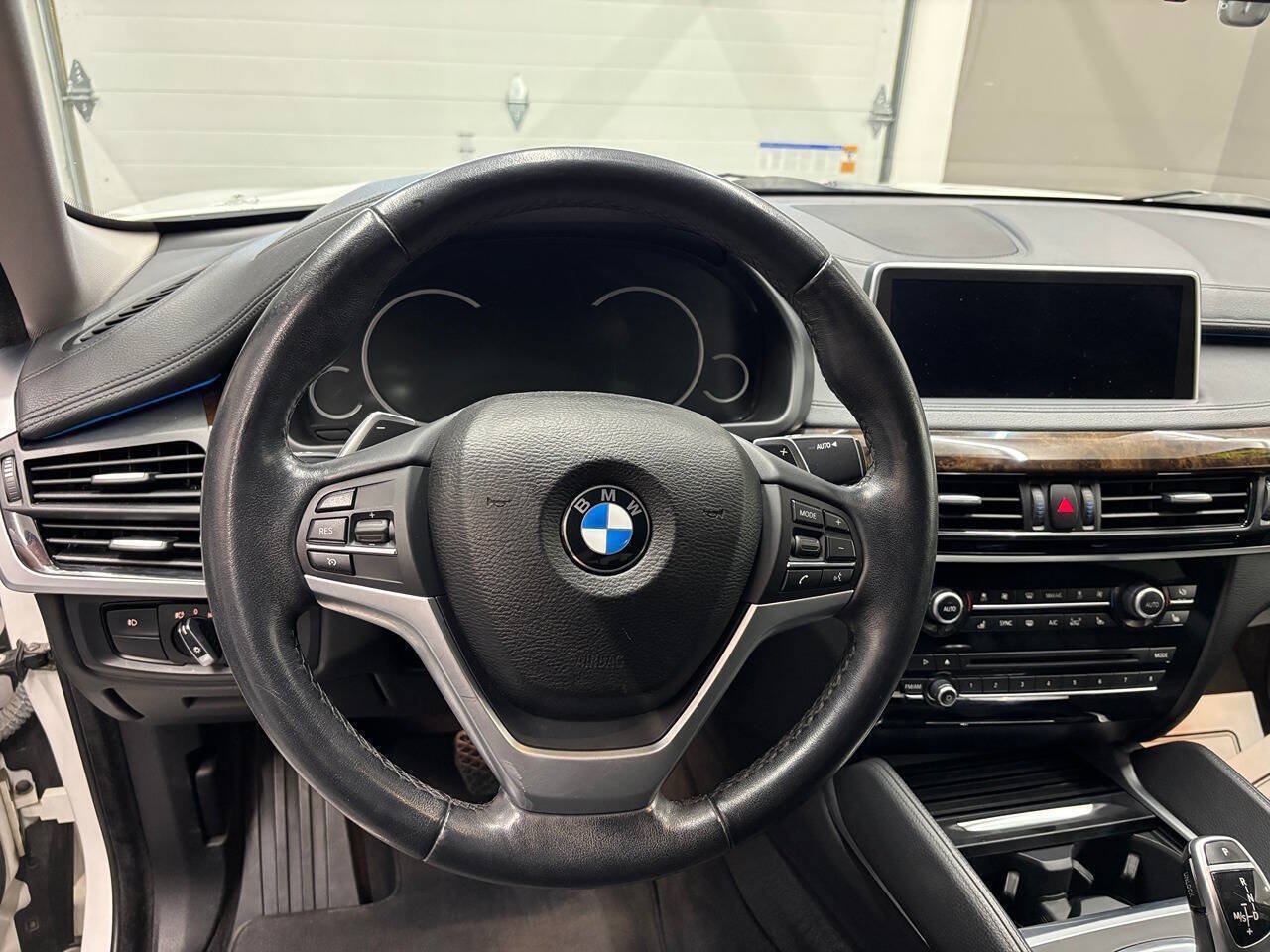 Used 2015 BMW X6 xDrive35i AWD/4WD image 16