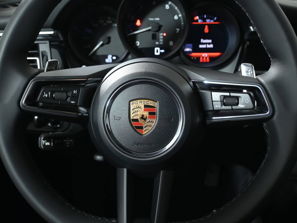 Used 2026 Porsche Macan AWD/4WD image 19
