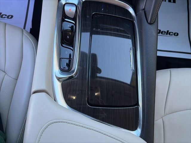 Used 2023 Buick Enclave Essence image 15