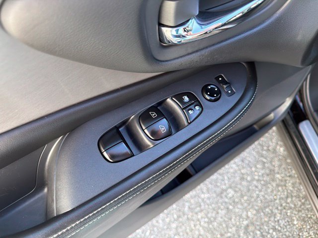 Used 2024 Nissan Murano SV w/ SV Midnight Edition Package AWD/4WD image 12
