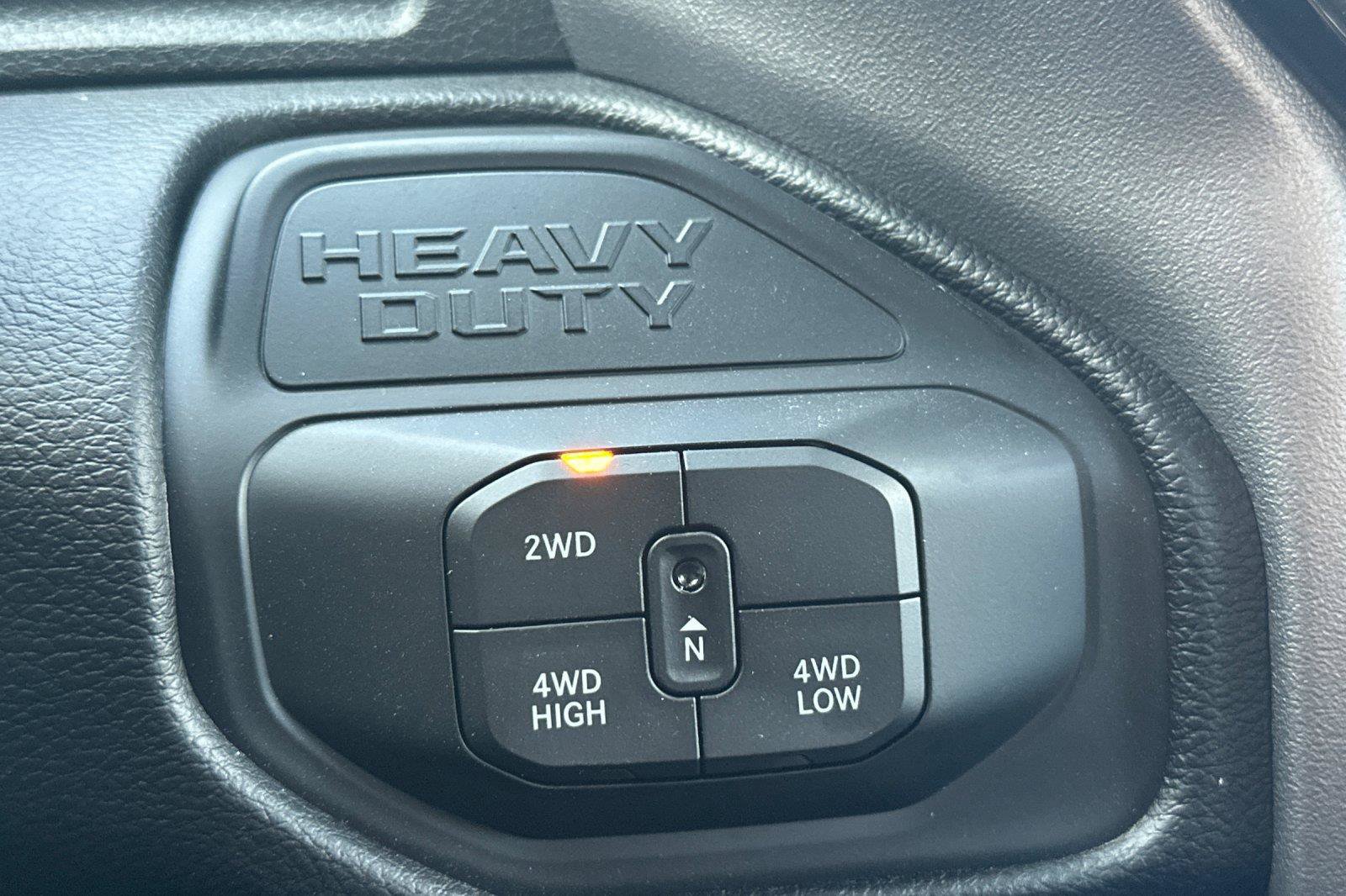 New 2026 RAM 3500 Laramie AWD/4WD image 19