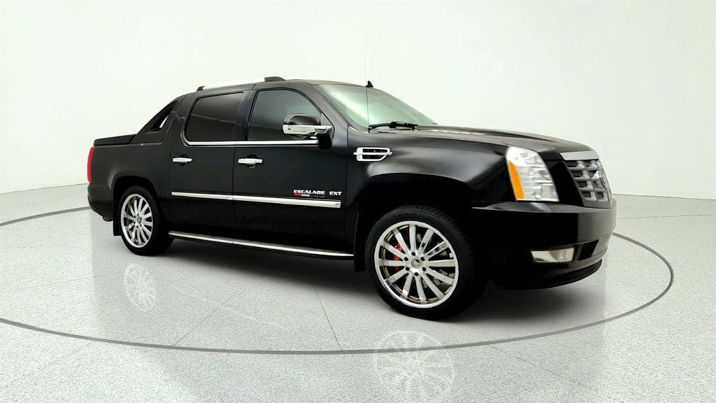 Used 2012 Cadillac Escalade EXT Luxury AWD/4WD image 3