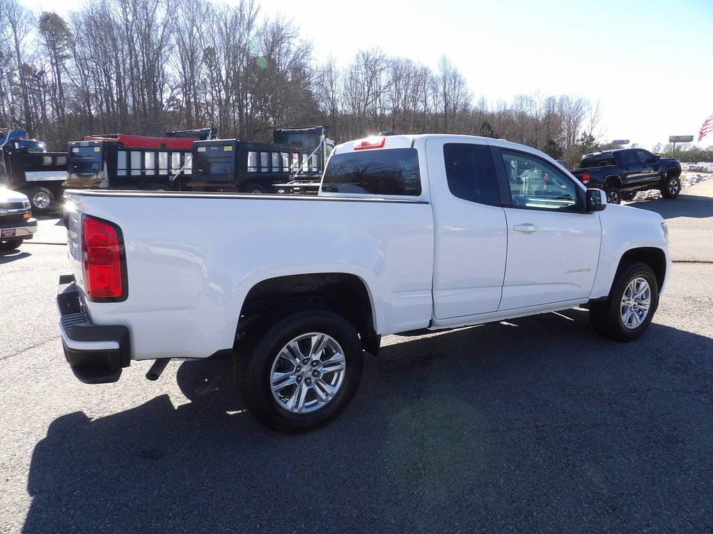 Used 2021 Chevrolet Colorado LT w/ Fleet Safety Package RWD image 8