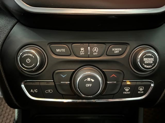 Used 2020 Jeep Cherokee Trailhawk image 21