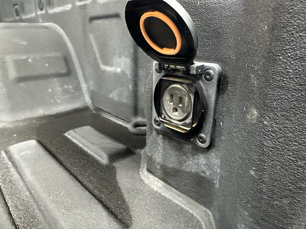 Used 2025 Chevrolet Silverado 1500 LT image 36