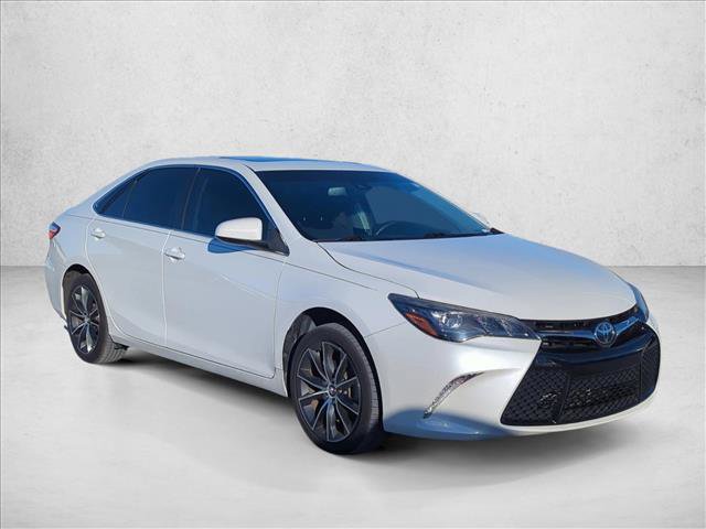 Used 2017 Toyota Camry XSE image 3