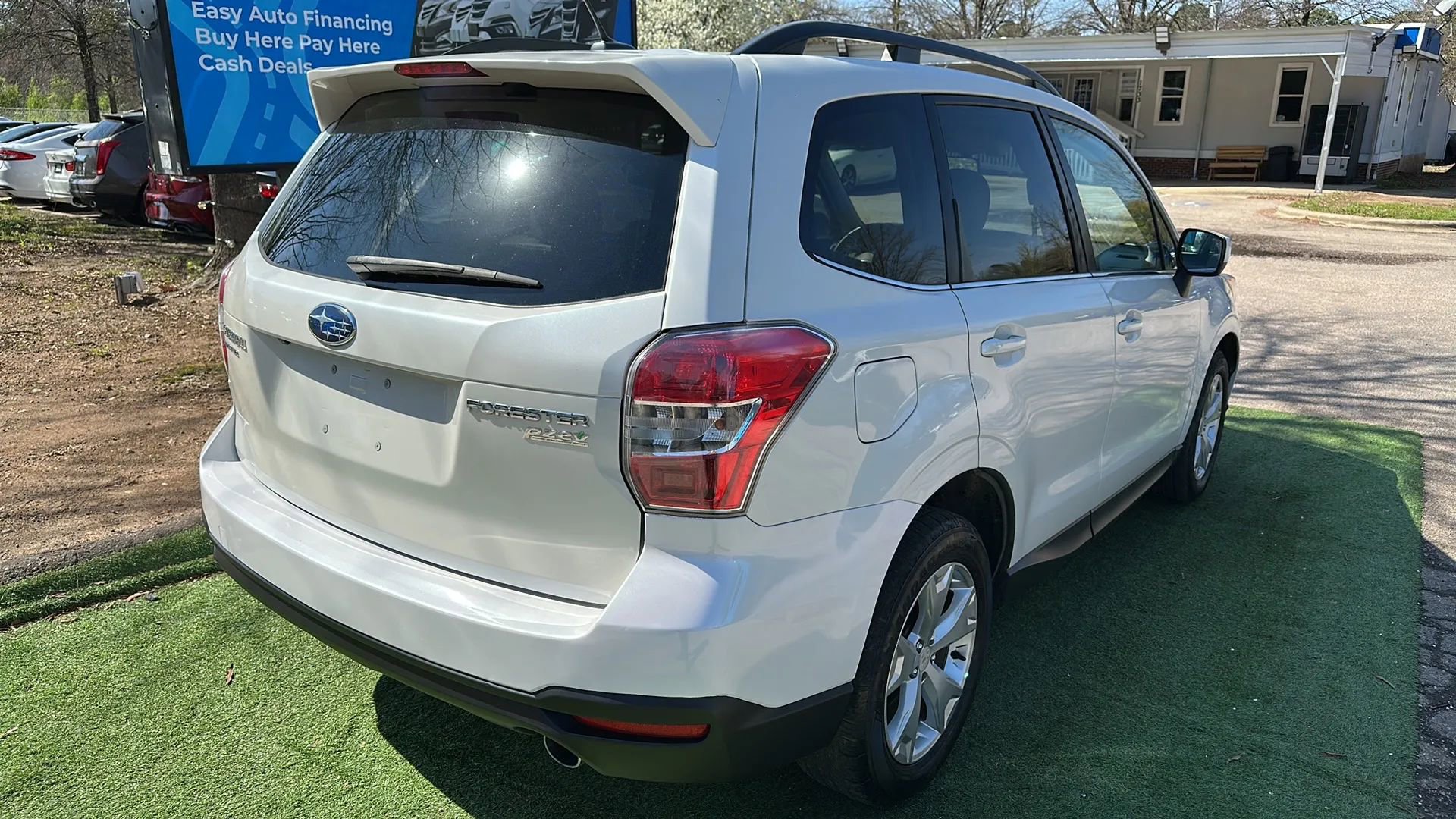 Used 2015 Subaru Forester 2.5i Limited AWD/4WD image 8