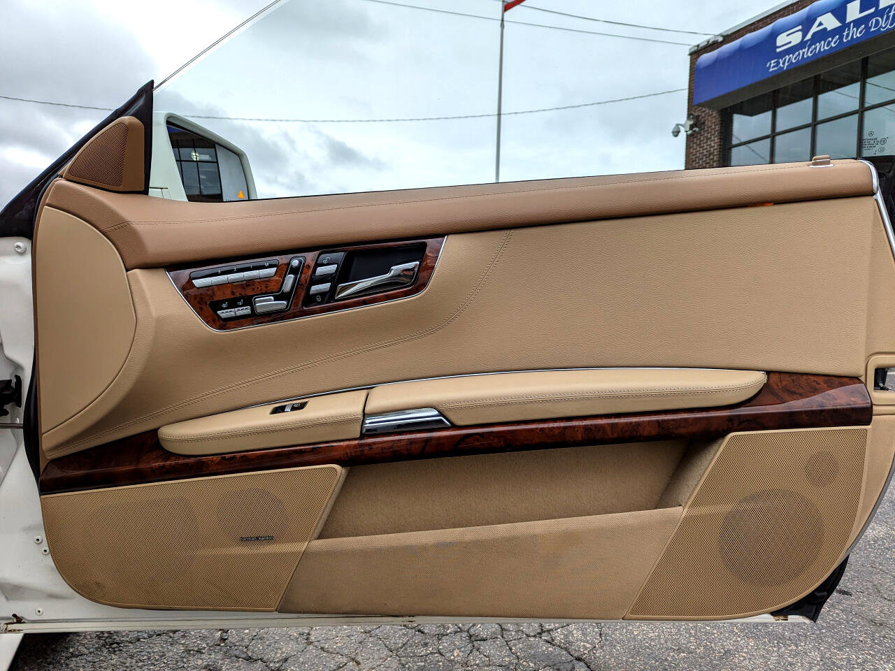 Used 2013 Mercedes-Benz CL 550 4MATIC image 34