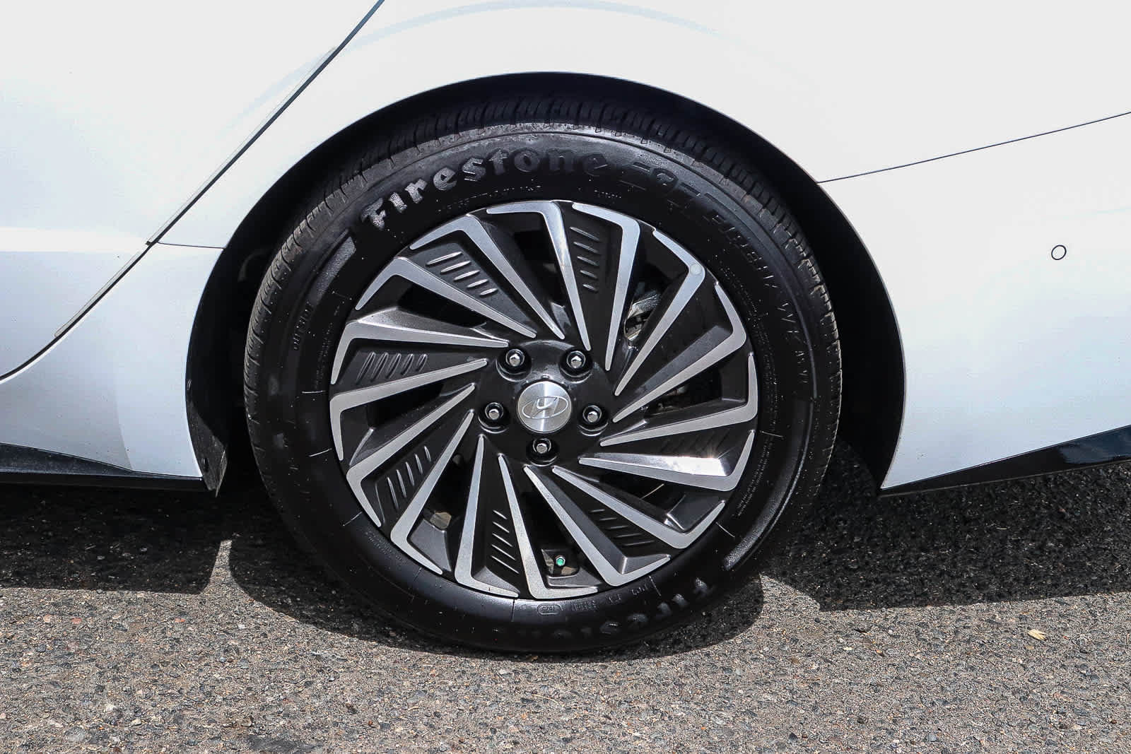 Used 2022 Hyundai Sonata Limited w/ Cargo Package FWD image 13