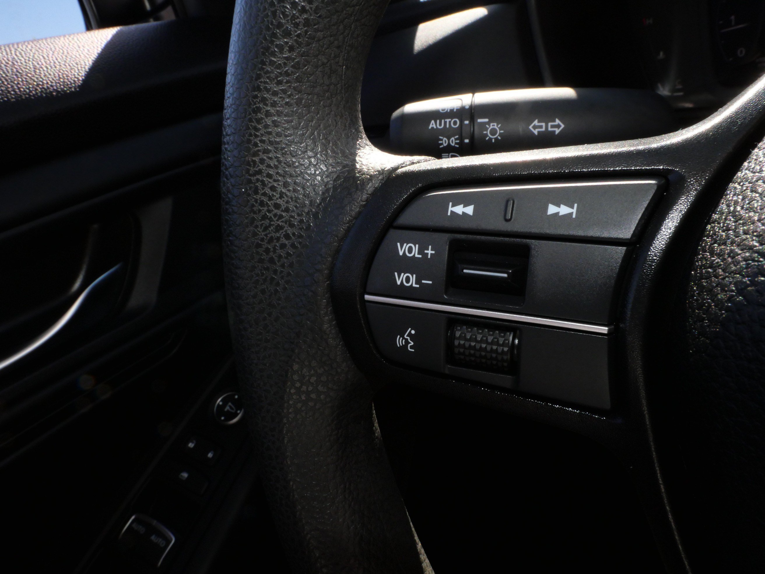 Certified 2024 Honda Accord EX image 27
