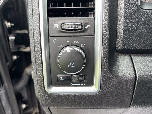 Used 2018 RAM 1500 Limited AWD/4WD image 19