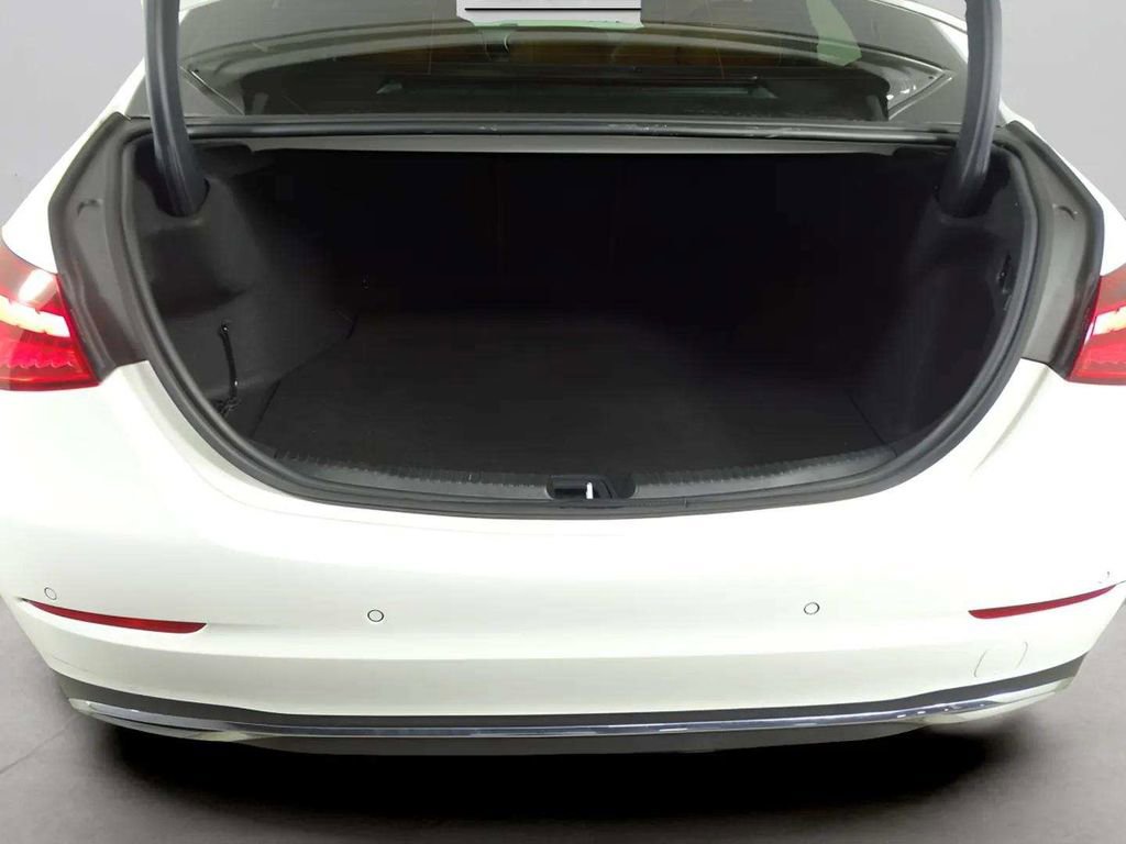 Used 2025 Mercedes-Benz C 300 4MATIC Sedan image 40