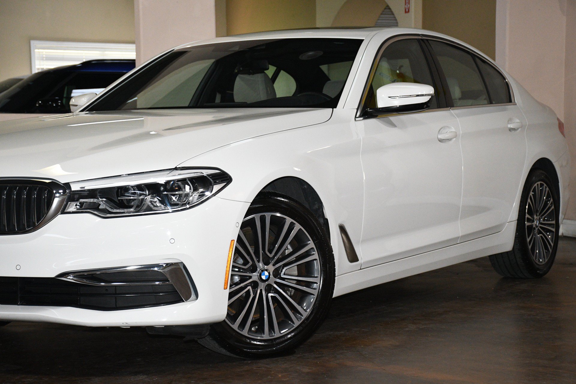 Used 2020 BMW 530i w/ Premium Package RWD image 54
