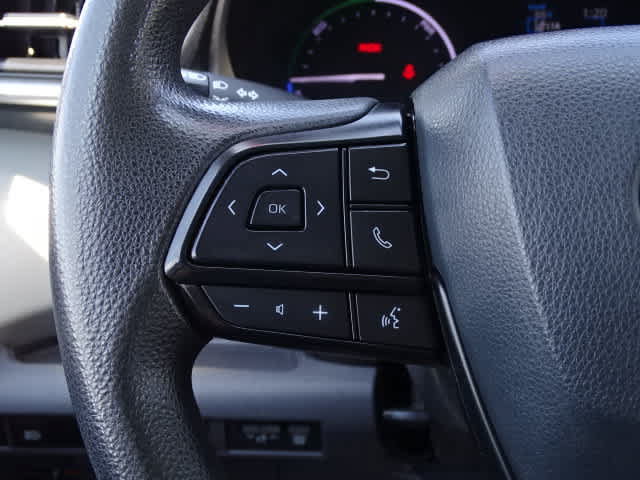 Used 2023 Toyota Sienna LE FWD image 36
