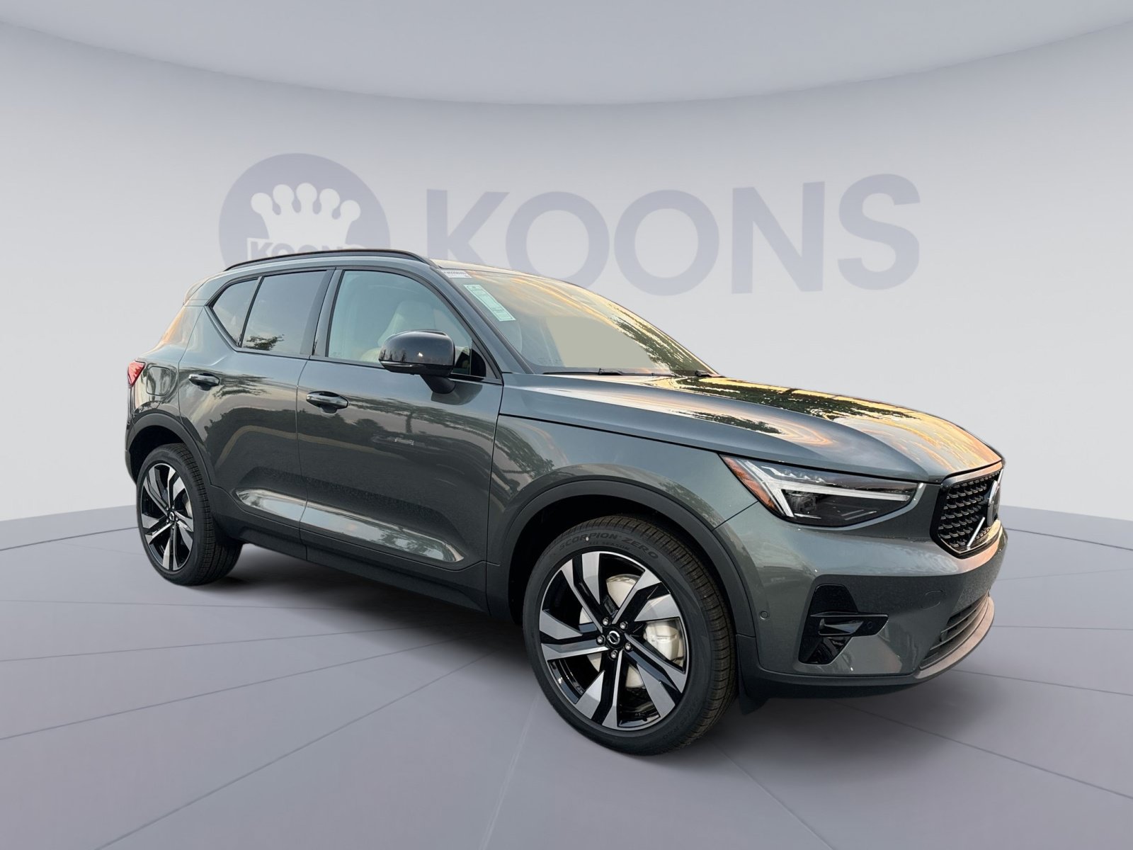 New 2026 Volvo XC40 B5 Plus w/ Climate Package AWD/4WD image 10