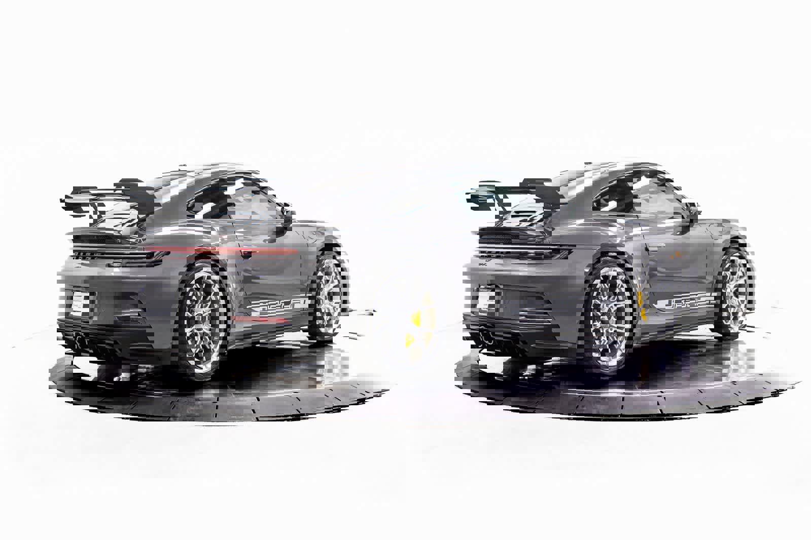 Certified 2024 Porsche 911 GT3 image 7