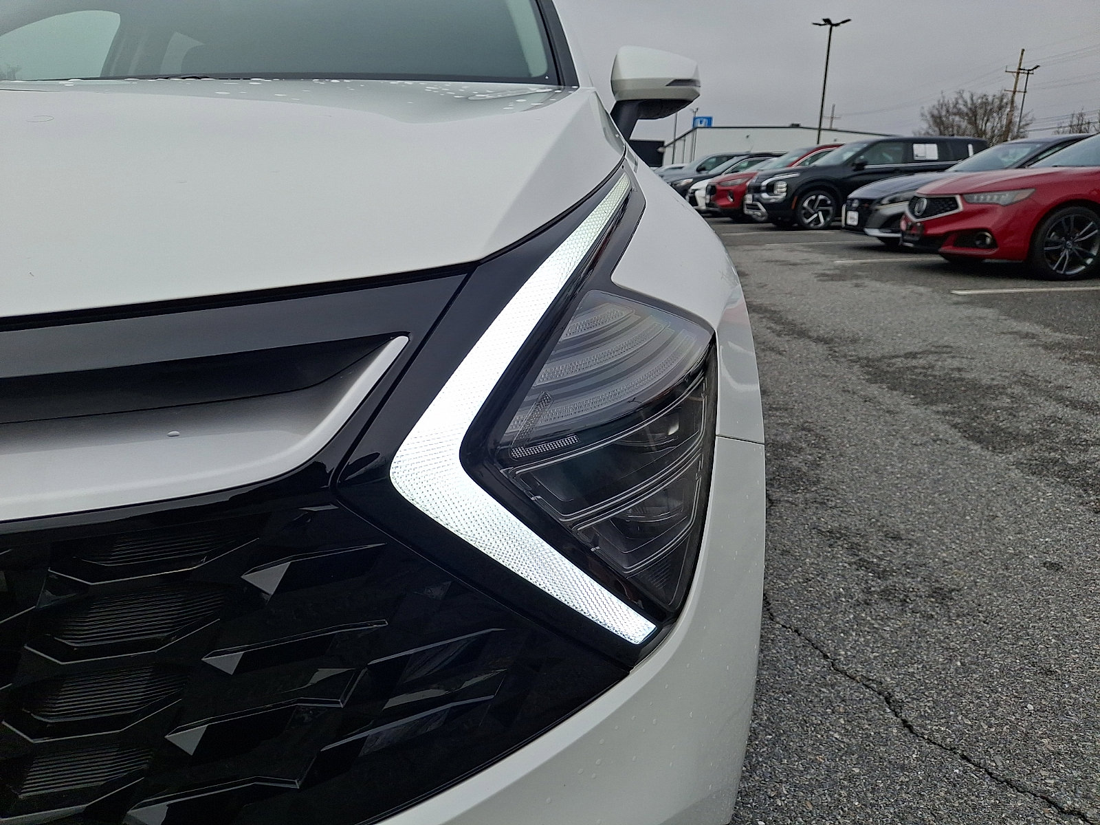 Used 2025 Kia Sportage EX image 8