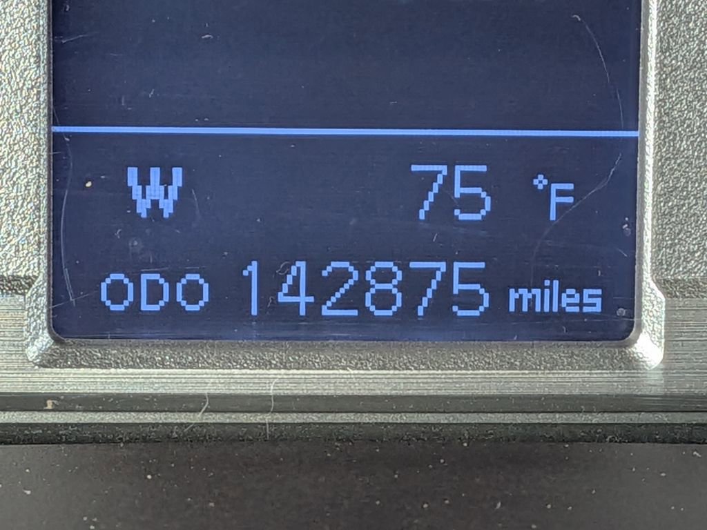 Used 2015 Toyota 4Runner Limited image 29