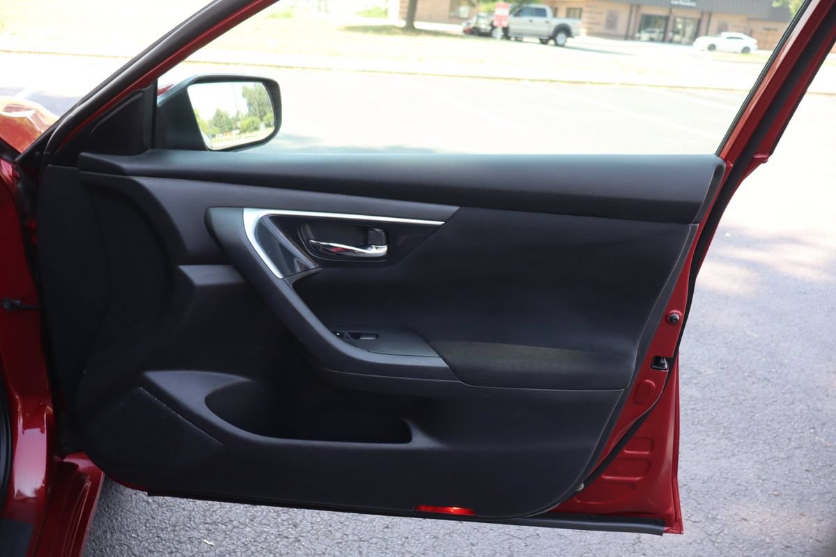 Used 2014 Nissan Altima 2.5 S FWD image 26
