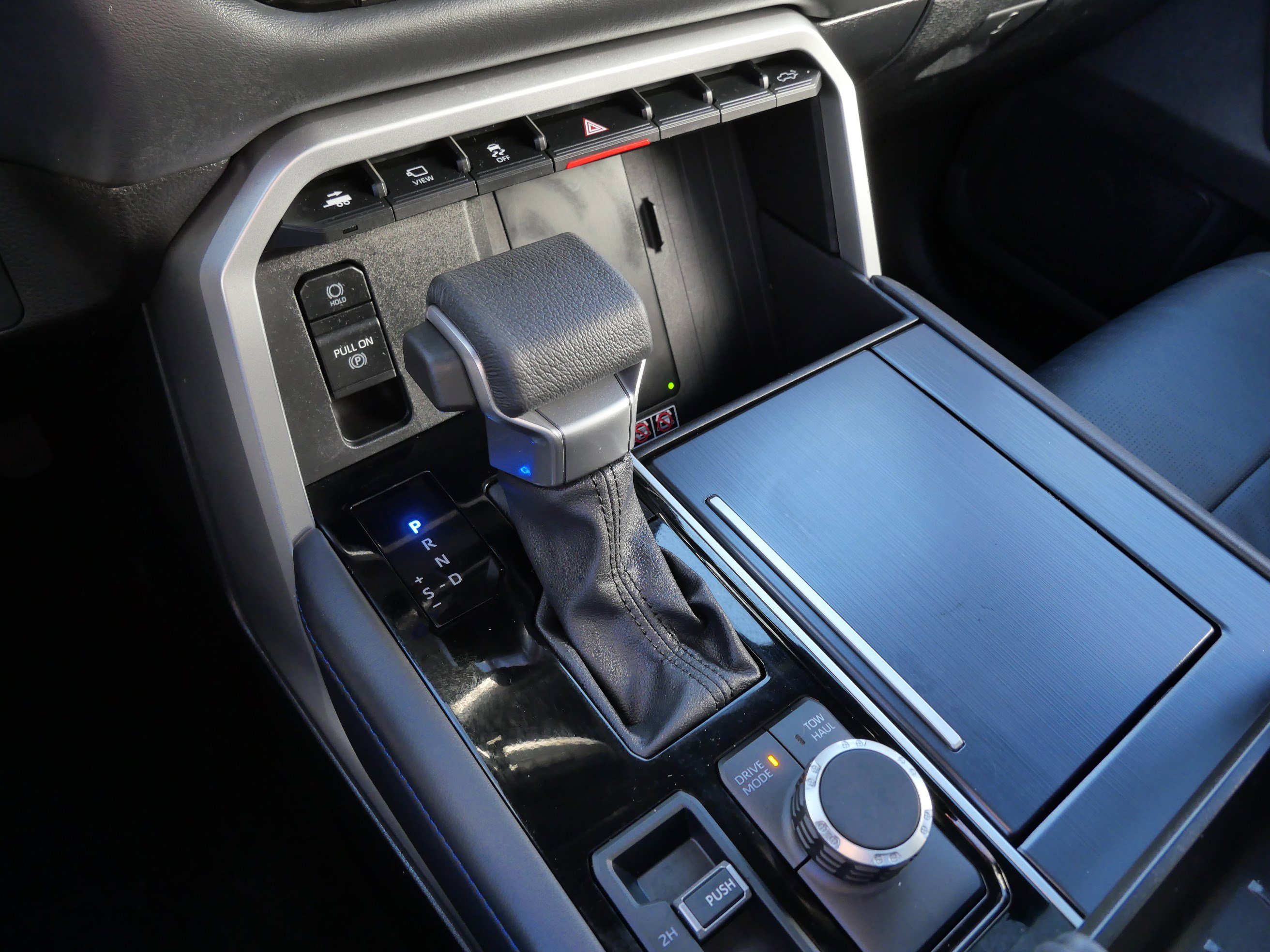 Used 2025 Toyota Tundra Platinum image 24