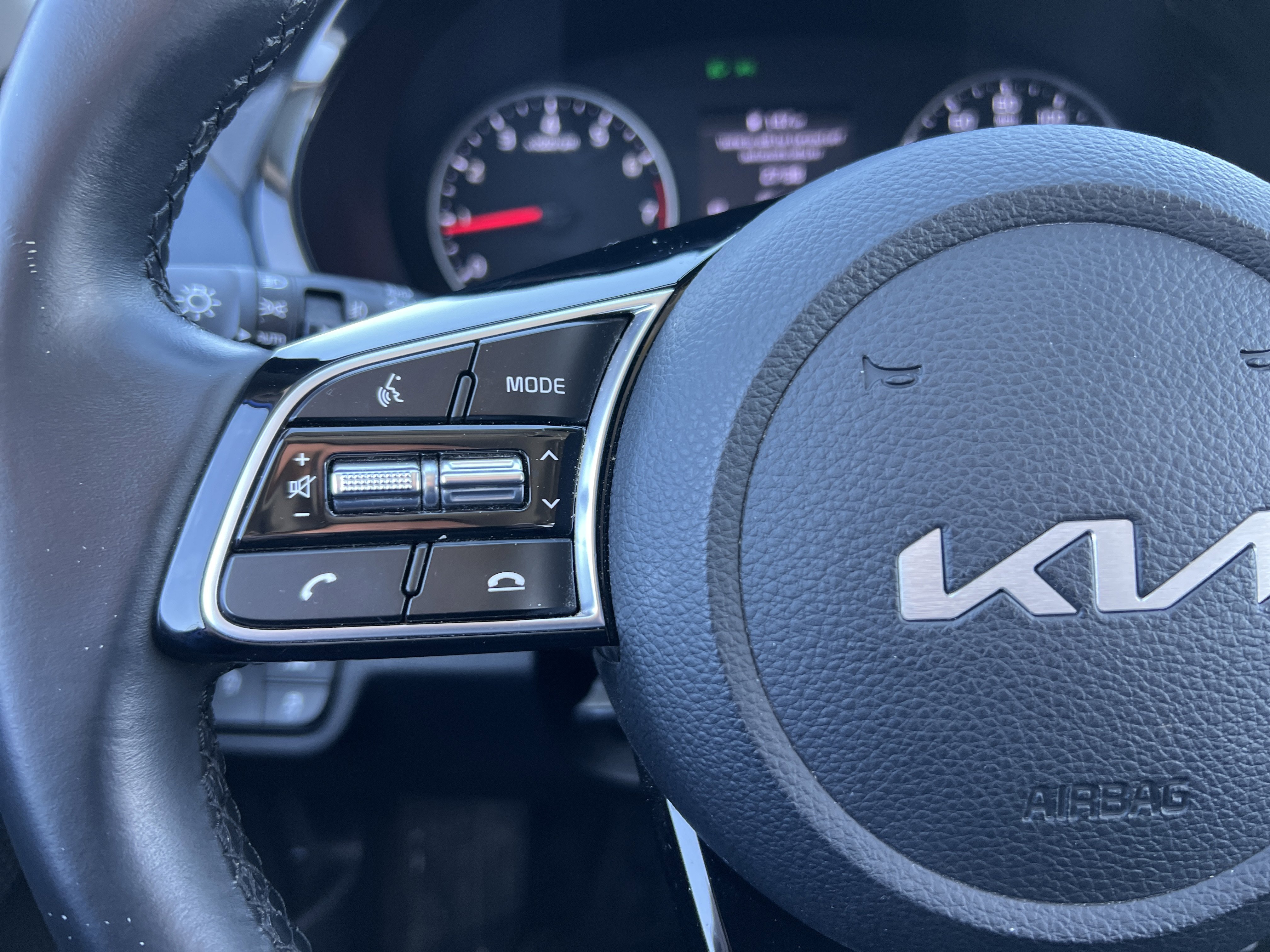 Used 2023 Kia Seltos S image 29