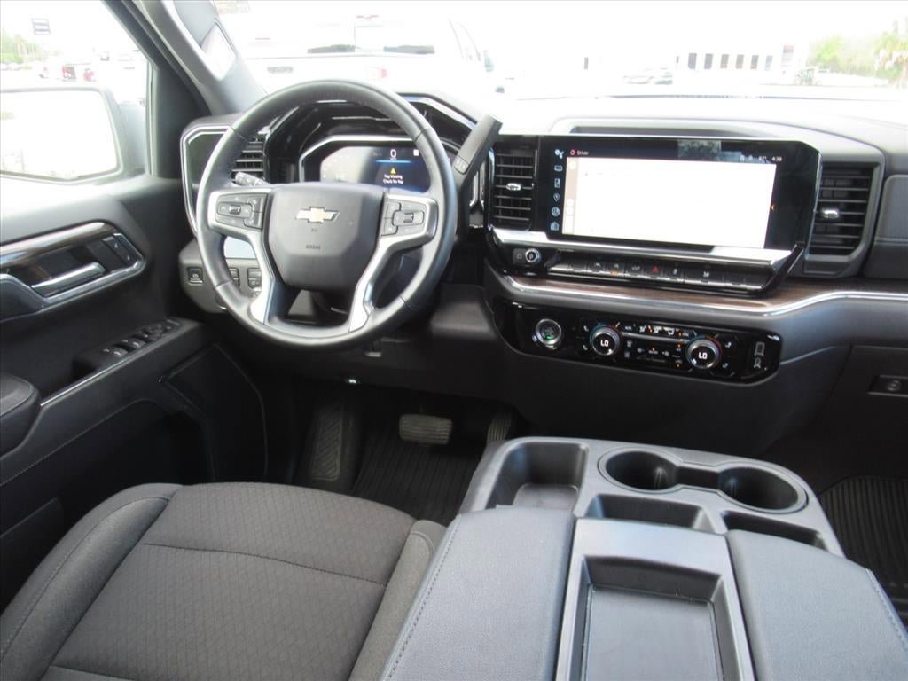 Used 2023 Chevrolet Silverado 1500 LT AWD/4WD image 13