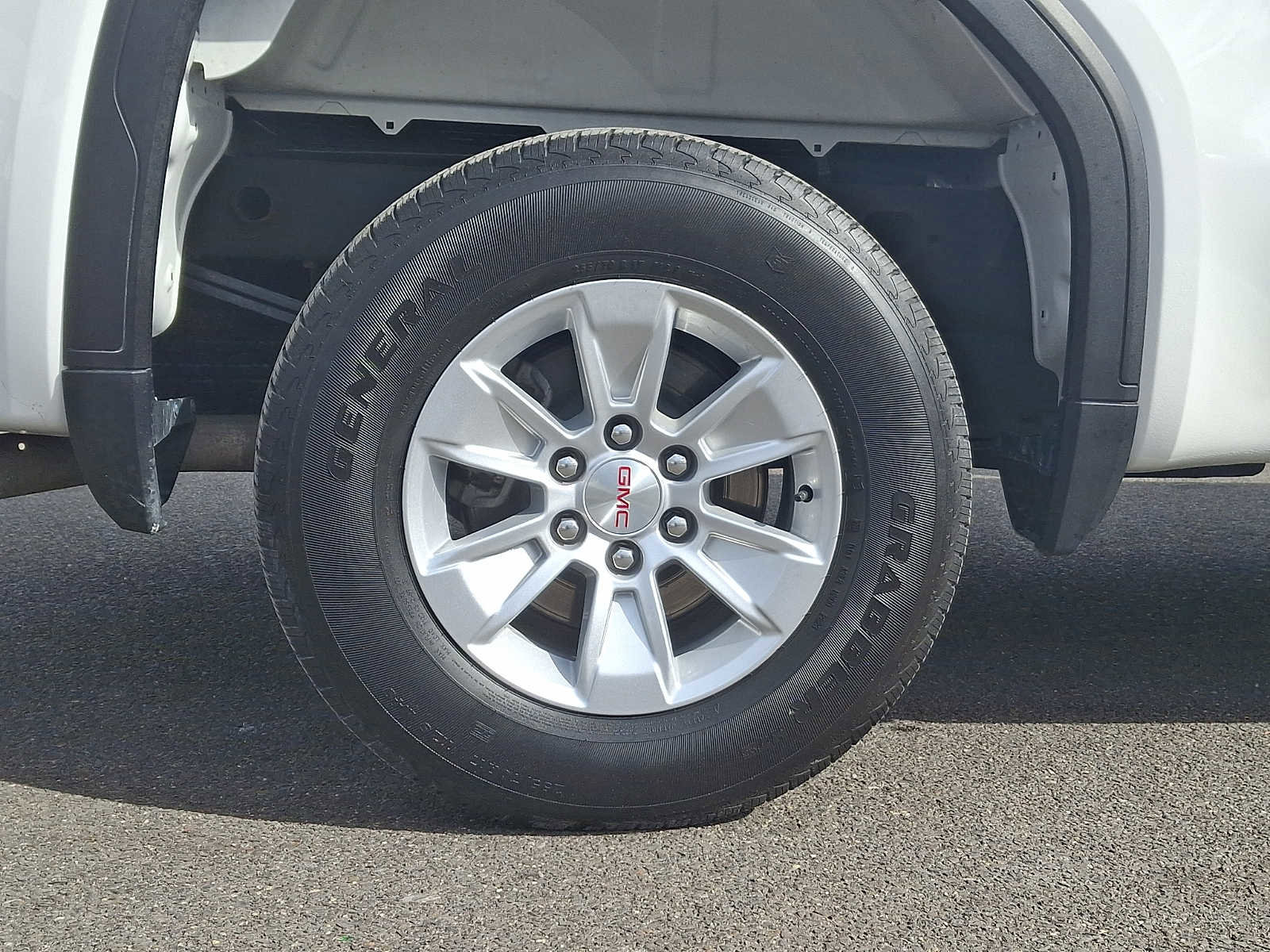 Certified 2023 GMC Sierra 1500 SLE image 8