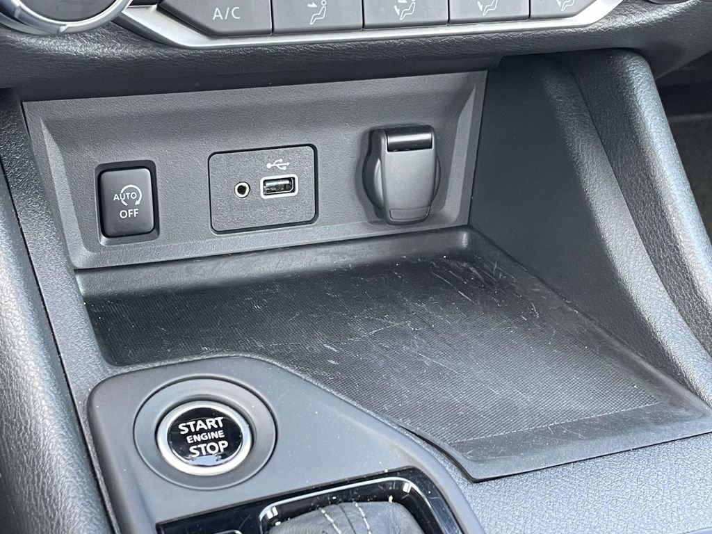 Used 2025 Nissan Sentra S image 19