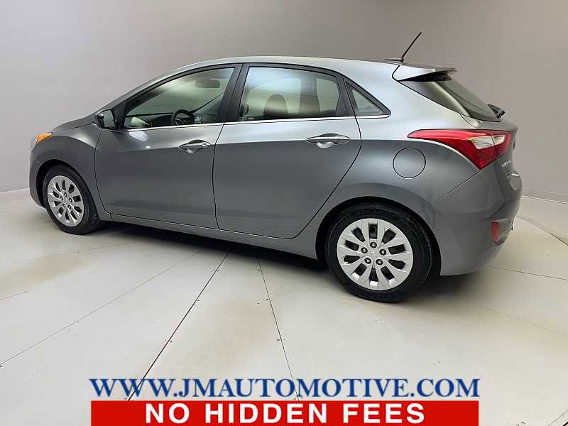 Used 2016 Hyundai Elantra GT image 3