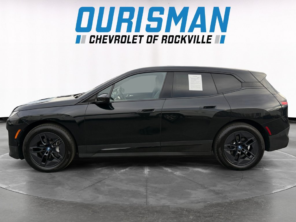 Used 2024 BMW iX xDrive50 AWD/4WD image 3